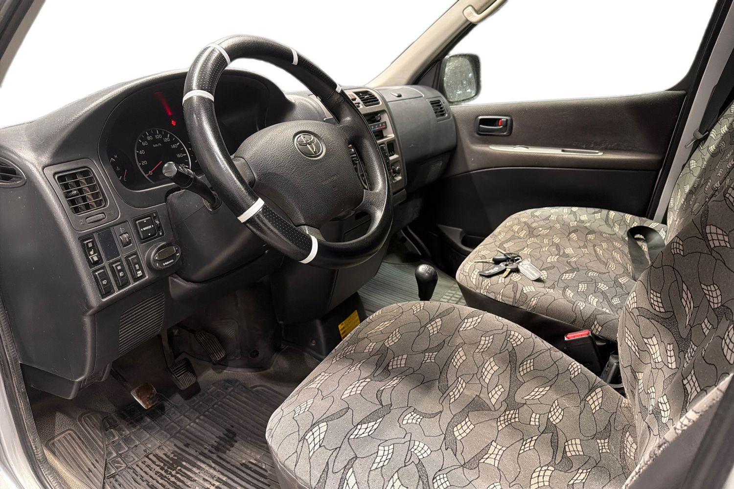 Toyota Hiace vaihtoauto