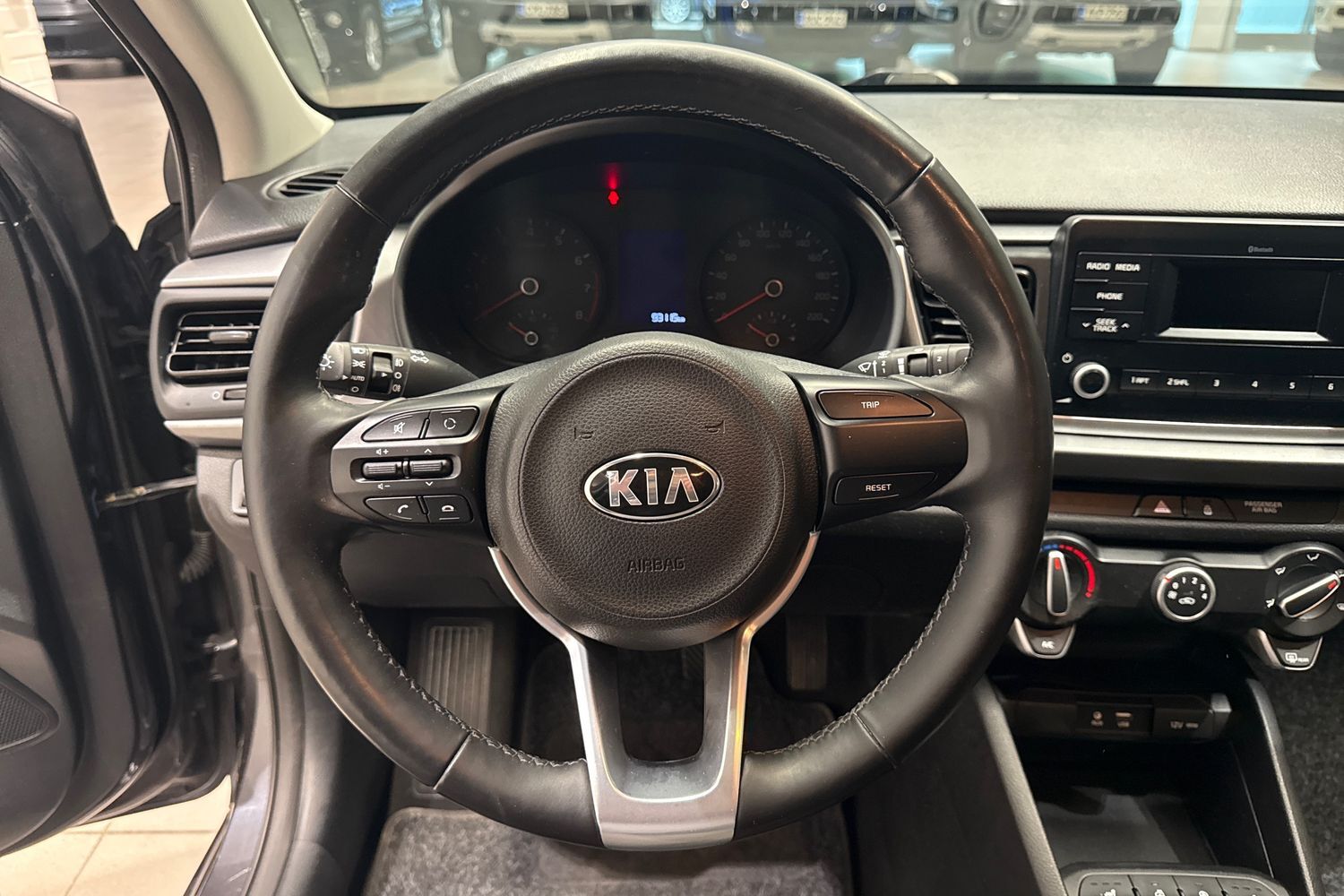 Kia Rio vaihtoauto