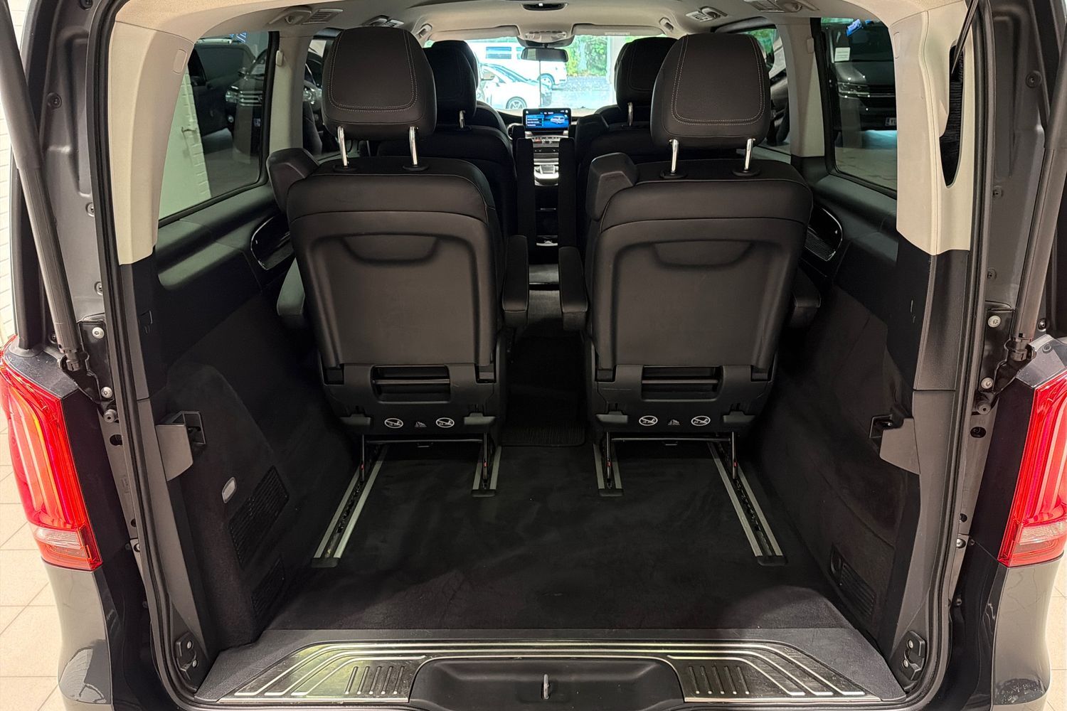 Mercedes-Benz EQV vaihtoauto