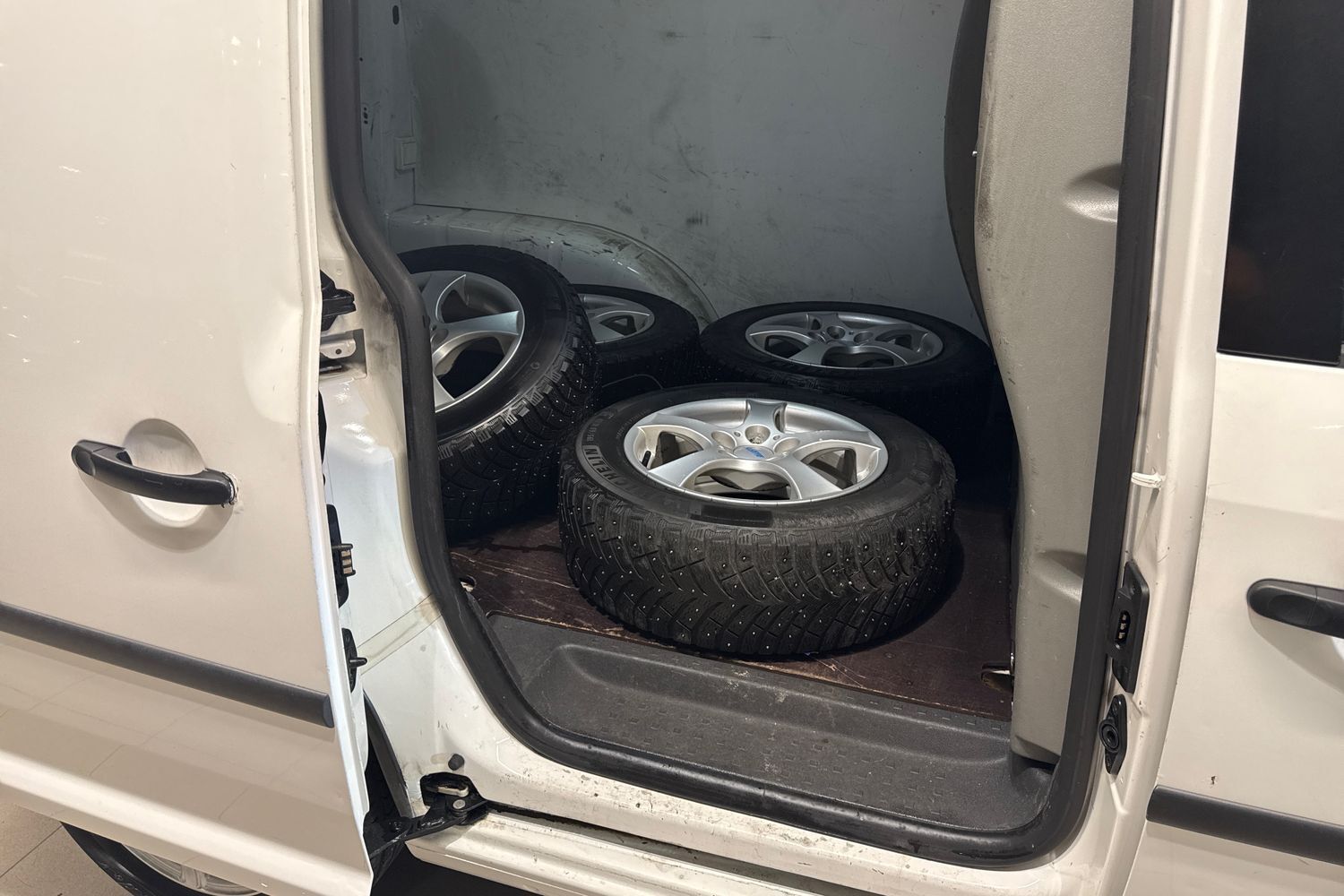 Volkswagen Caddy vaihtoauto