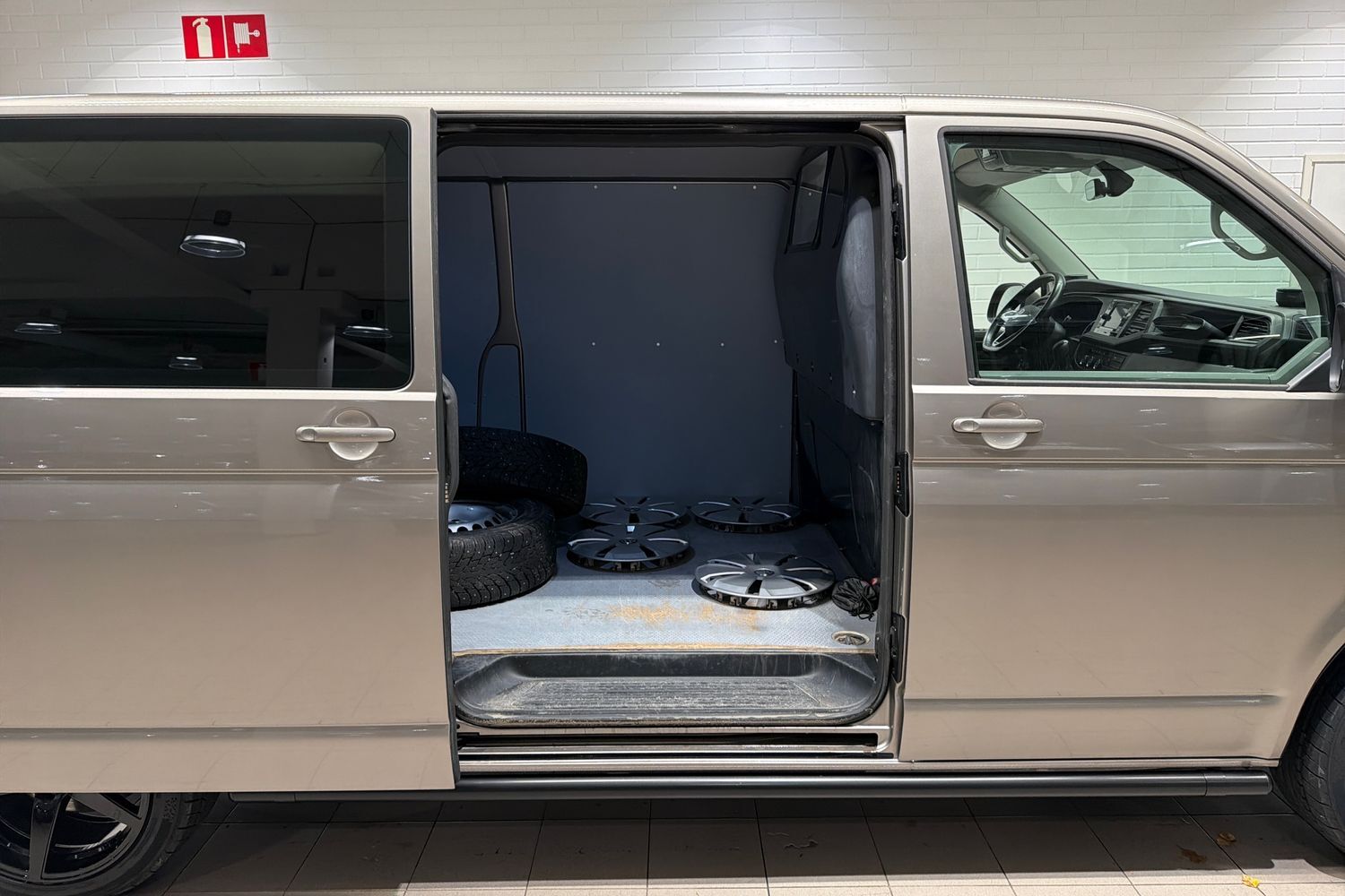 Volkswagen Transporter vaihtoauto