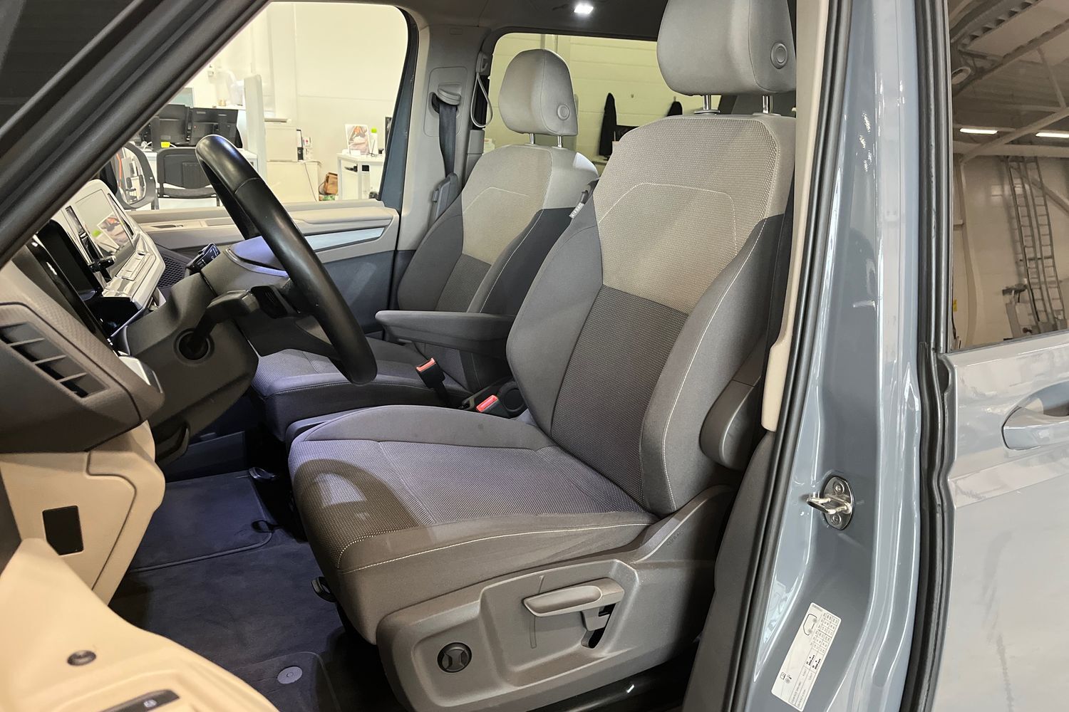 Volkswagen Multivan vaihtoauto