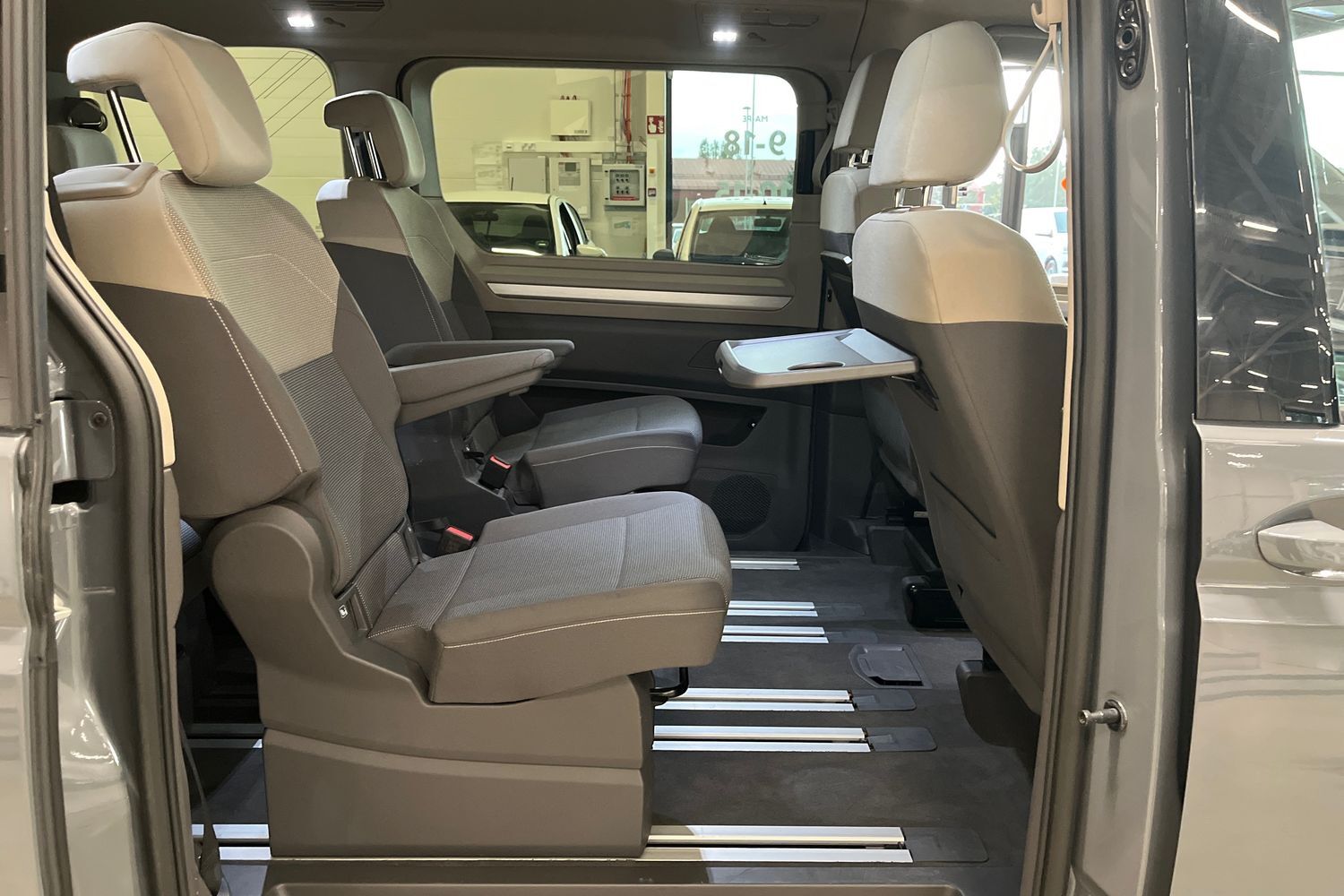 Volkswagen Multivan vaihtoauto
