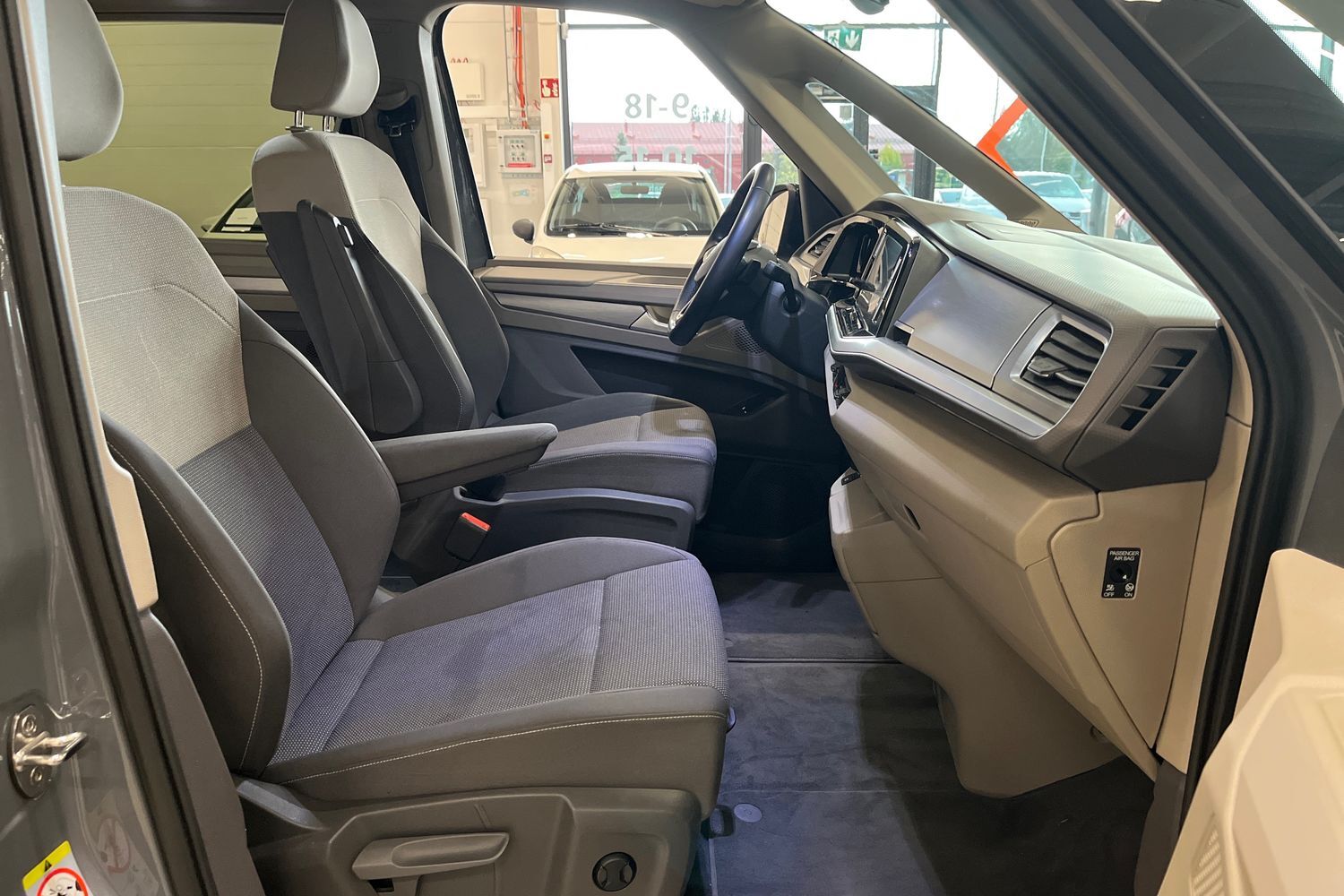 Volkswagen Multivan vaihtoauto