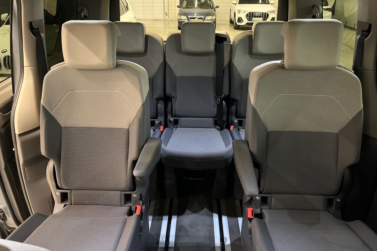 Volkswagen Multivan vaihtoauto