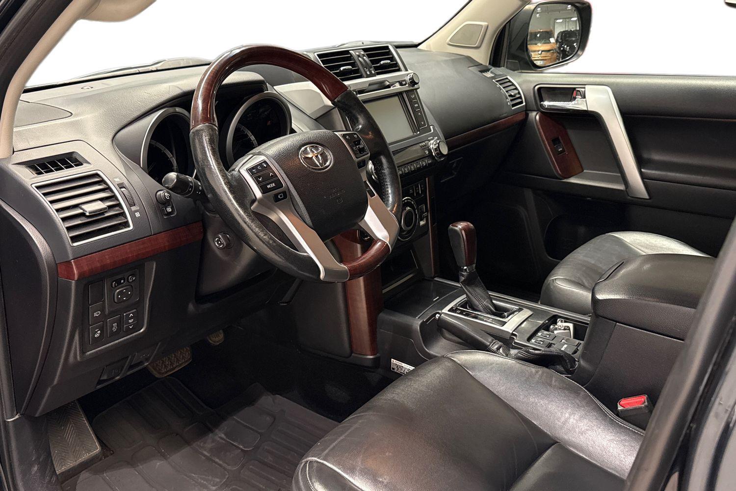 Toyota Land Cruiser vaihtoauto