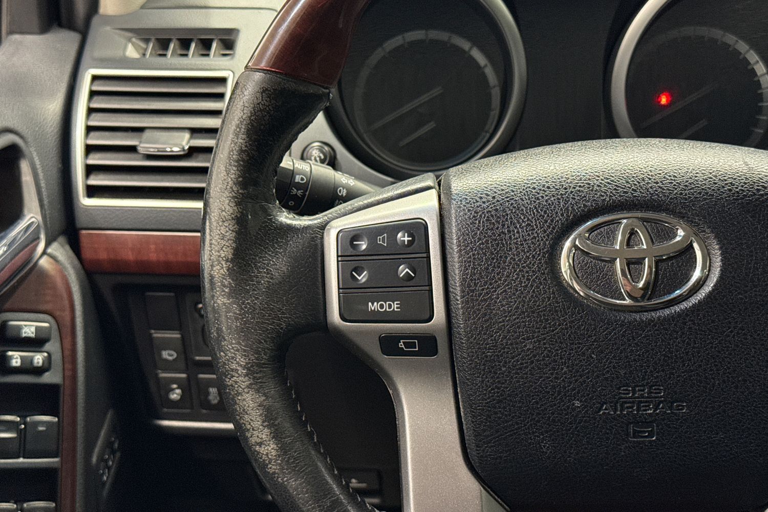 Toyota Land Cruiser vaihtoauto
