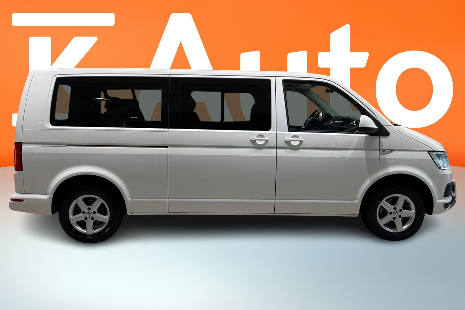 Volkswagen Caravelle vaihtoauto