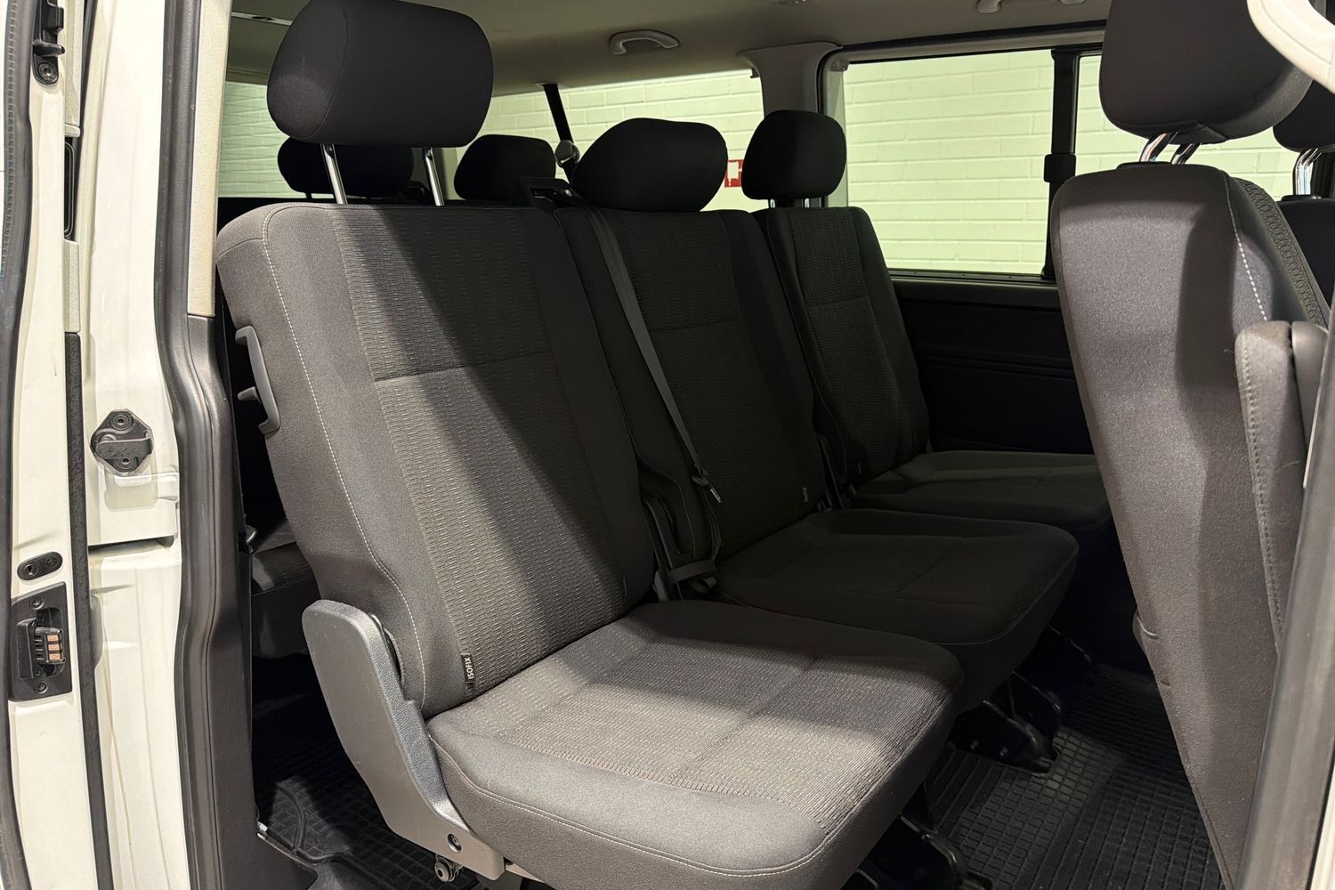 Volkswagen Caravelle vaihtoauto