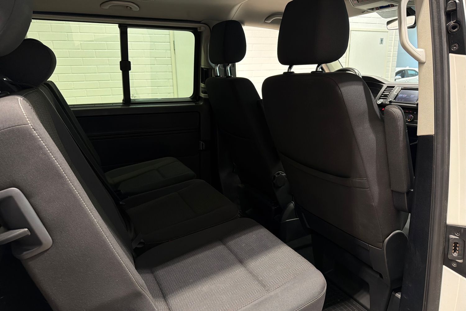 Volkswagen Caravelle vaihtoauto