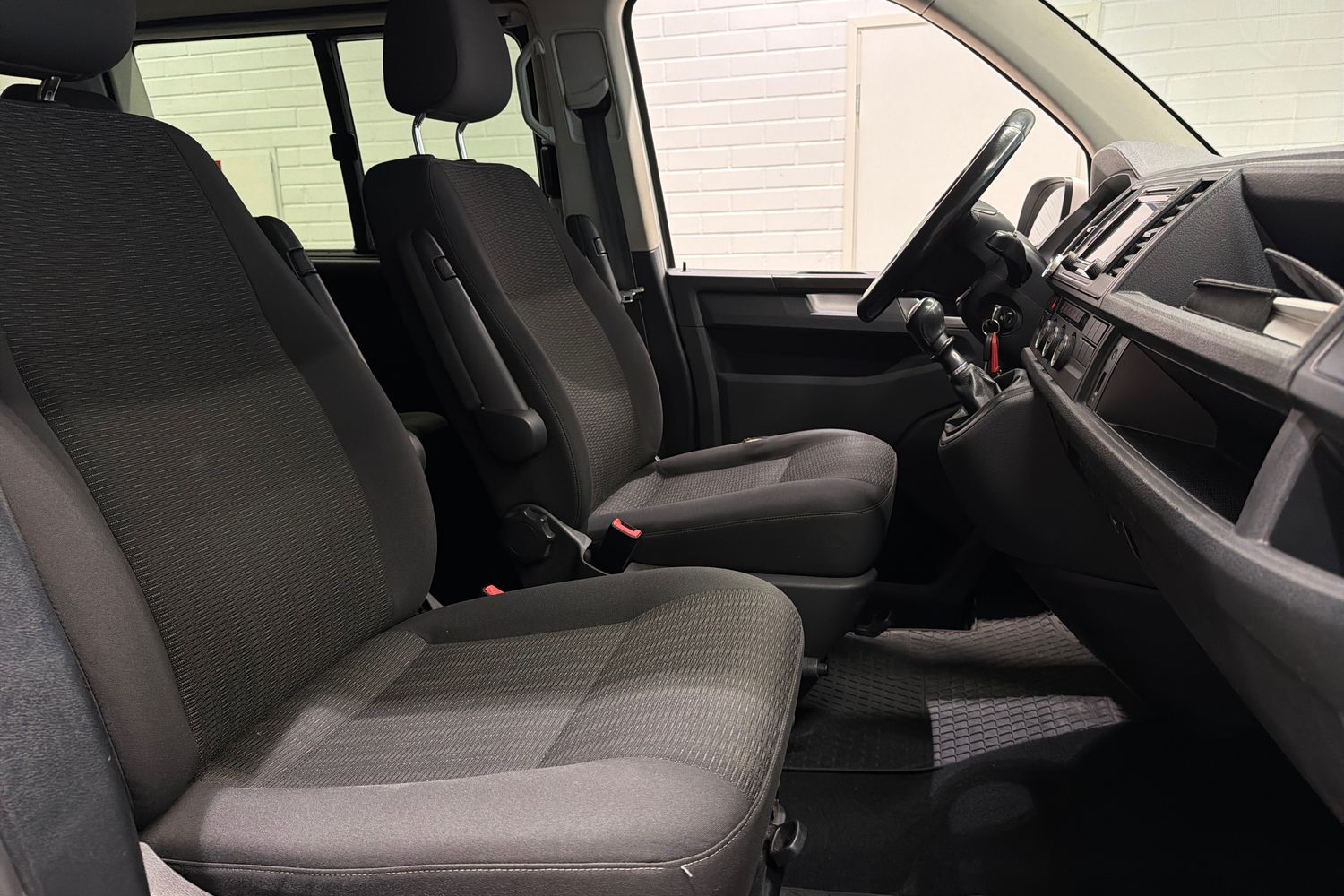 Volkswagen Caravelle vaihtoauto