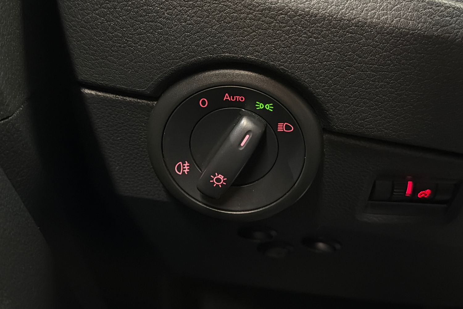 Volkswagen Caravelle vaihtoauto
