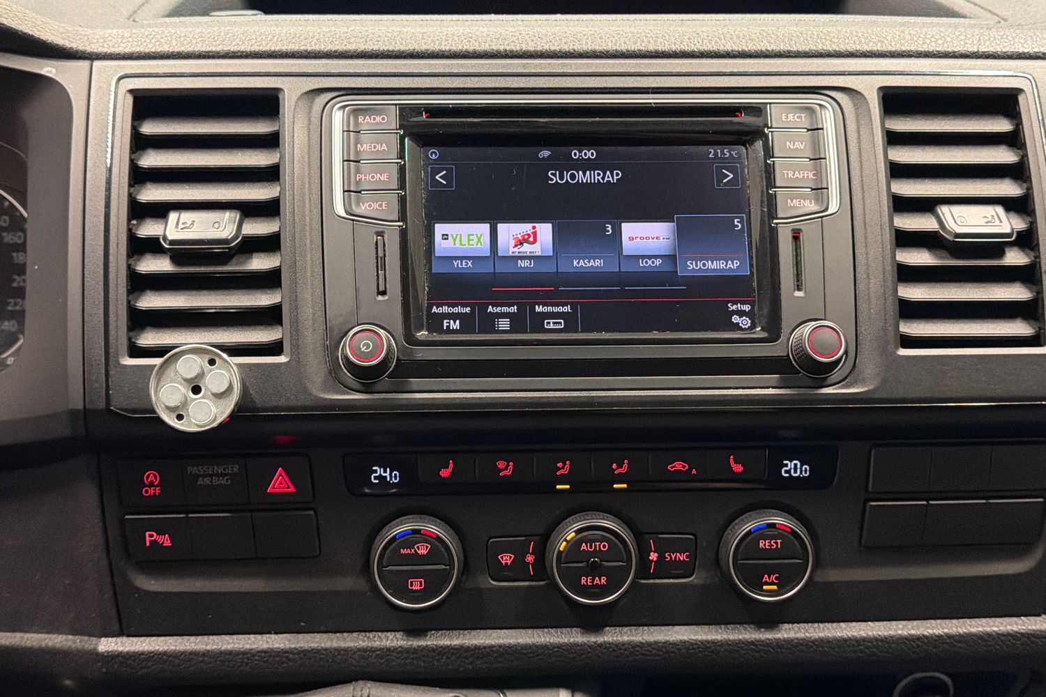 Volkswagen Caravelle vaihtoauto