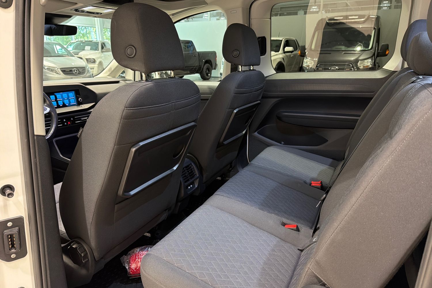 Volkswagen Caddy Maxi vaihtoauto