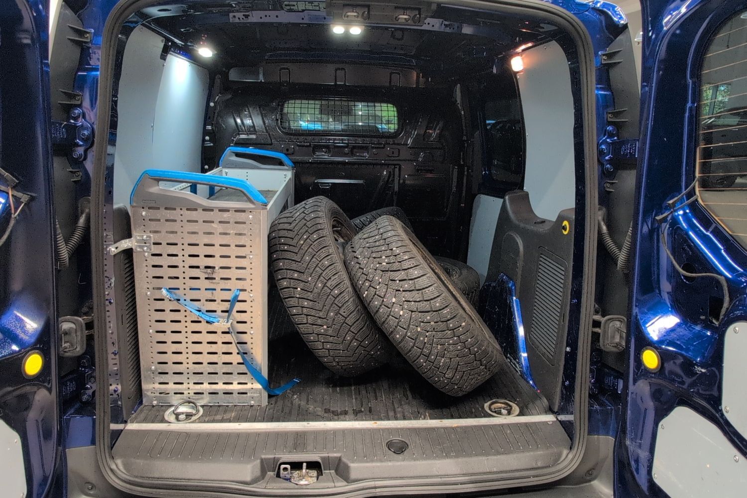 Ford Transit Connect vaihtoauto