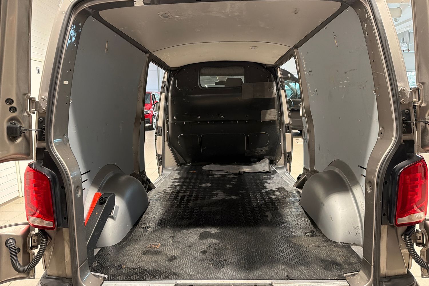 Volkswagen Transporter vaihtoauto