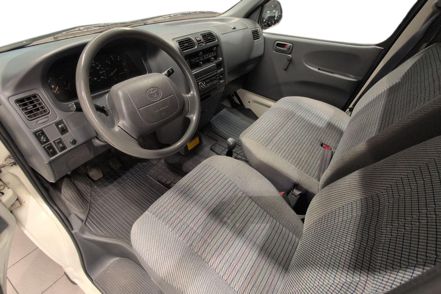 Toyota Hiace vaihtoauto