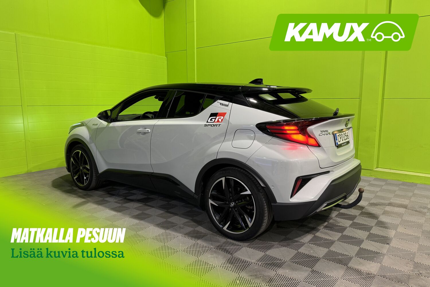 Toyota C-HR vaihtoauto