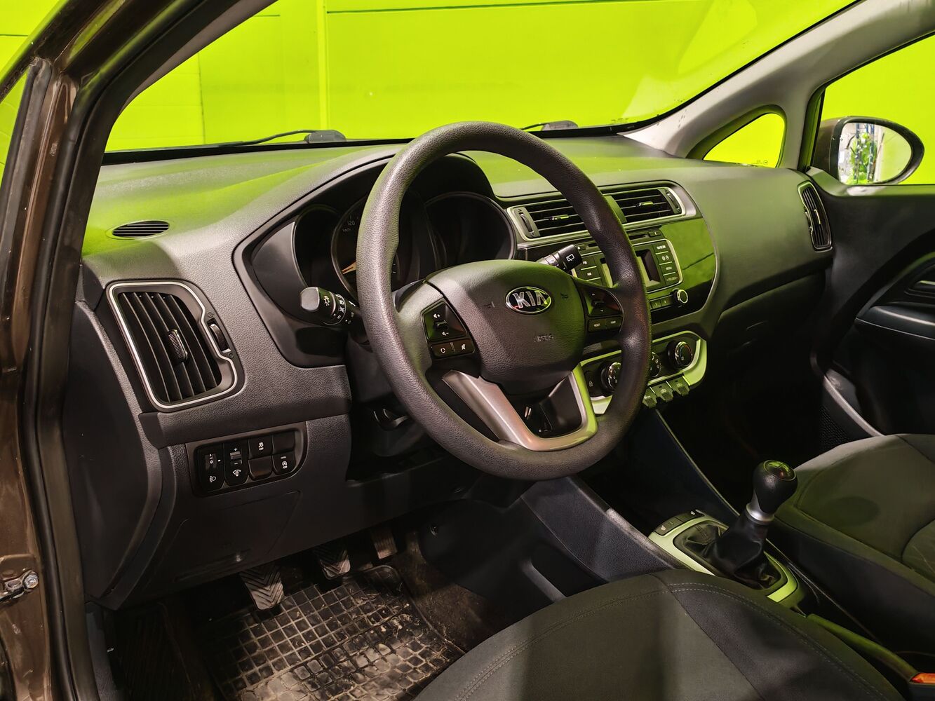 Kia Rio vaihtoauto