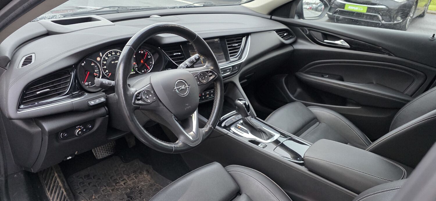 Opel Insignia vaihtoauto