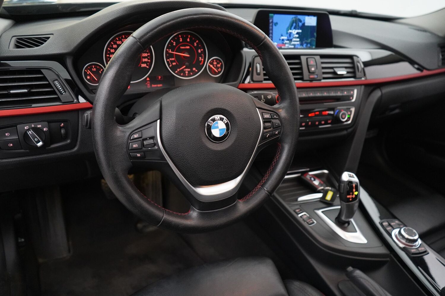 BMW 320 vaihtoauto