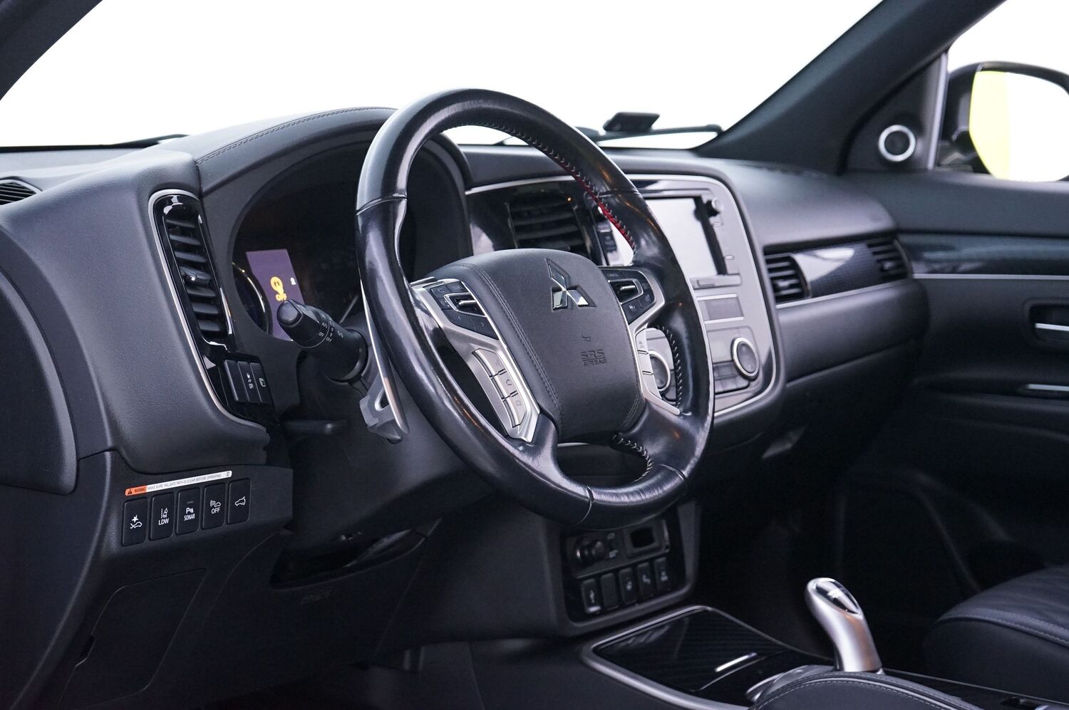Mitsubishi Outlander PHEV vaihtoauto
