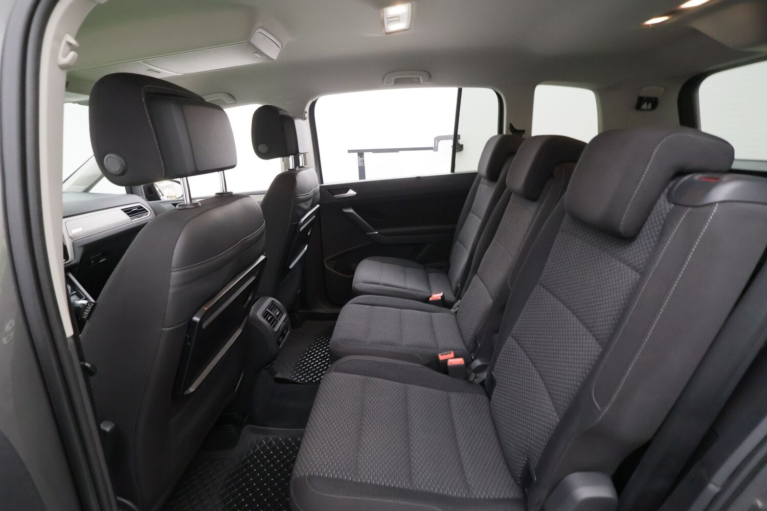 Volkswagen Touran vaihtoauto