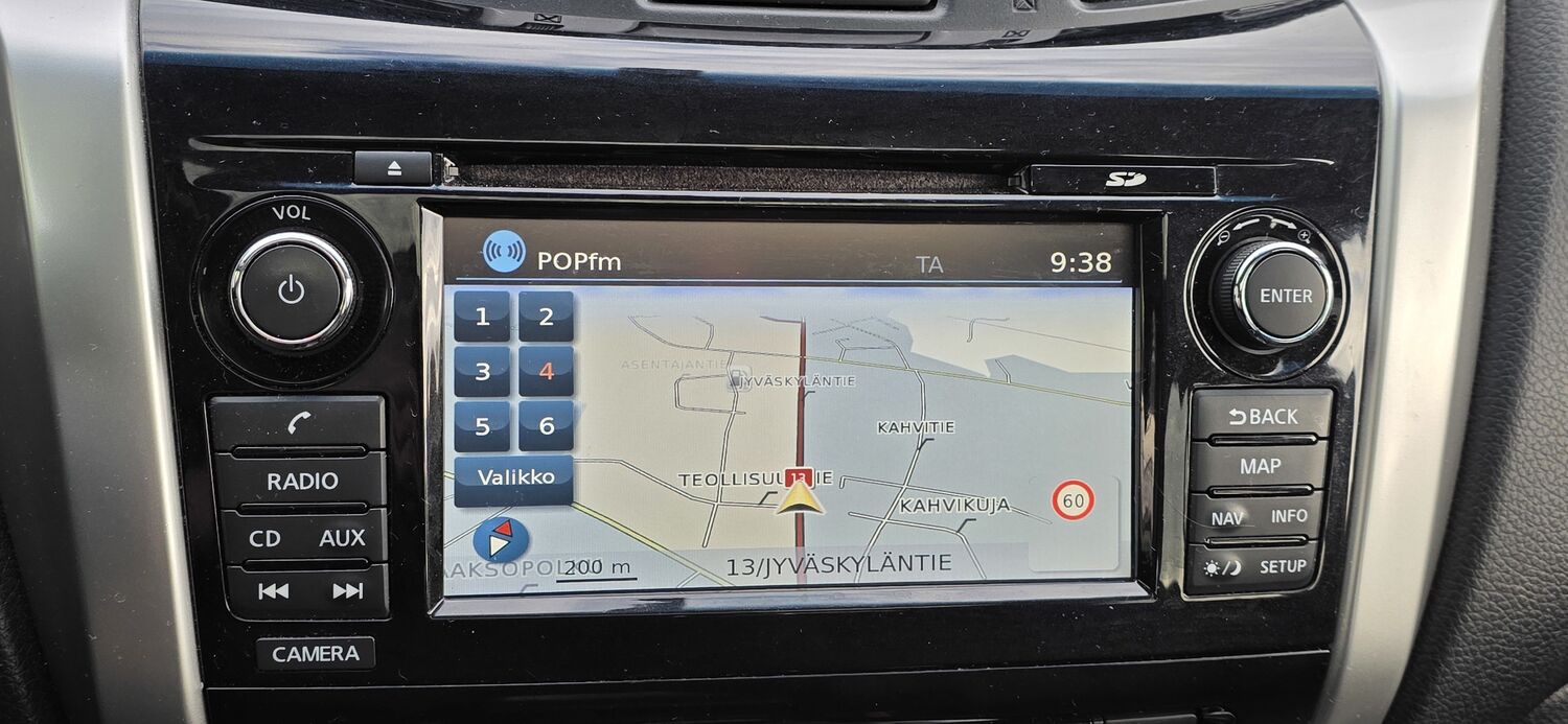 Nissan Navara vaihtoauto