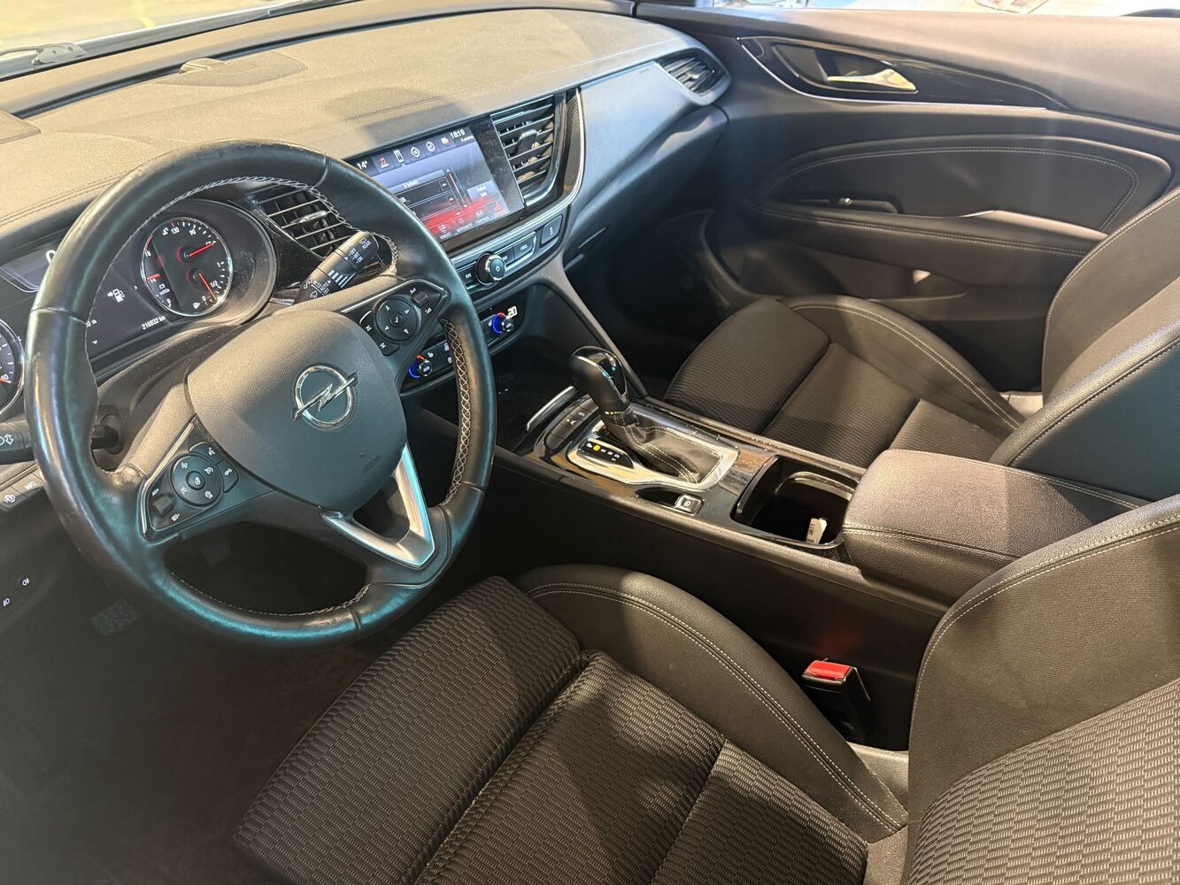 Opel Insignia vaihtoauto