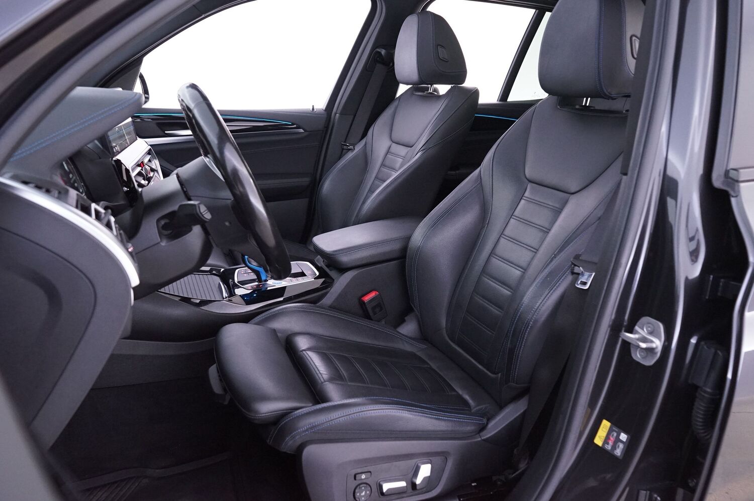 BMW iX3 vaihtoauto