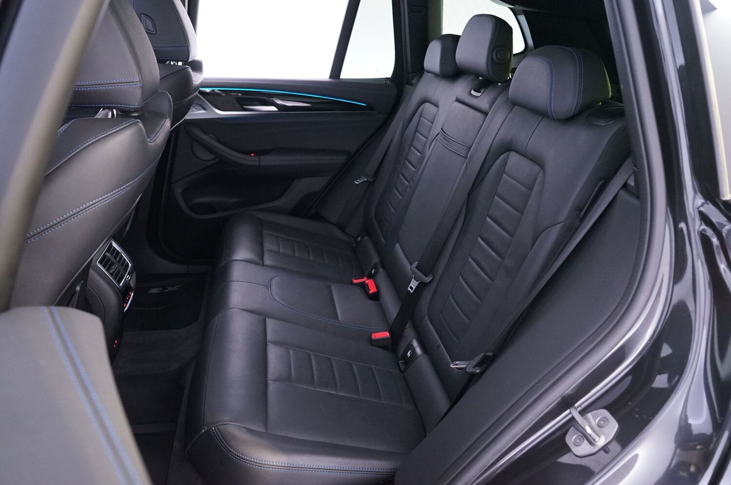 BMW iX3 vaihtoauto