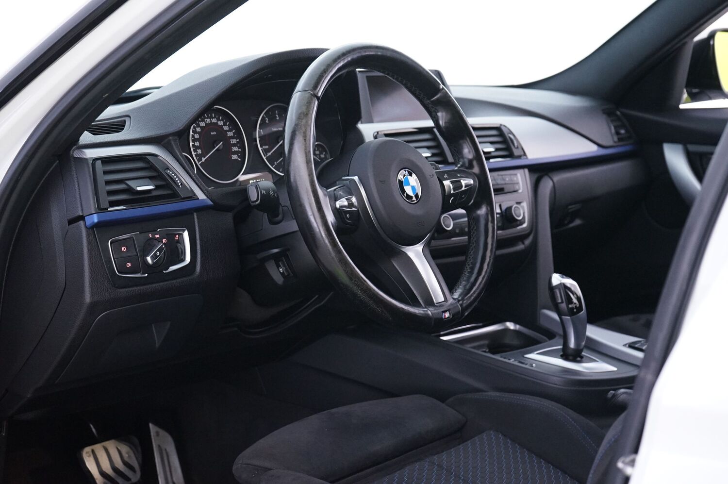 BMW 320 vaihtoauto