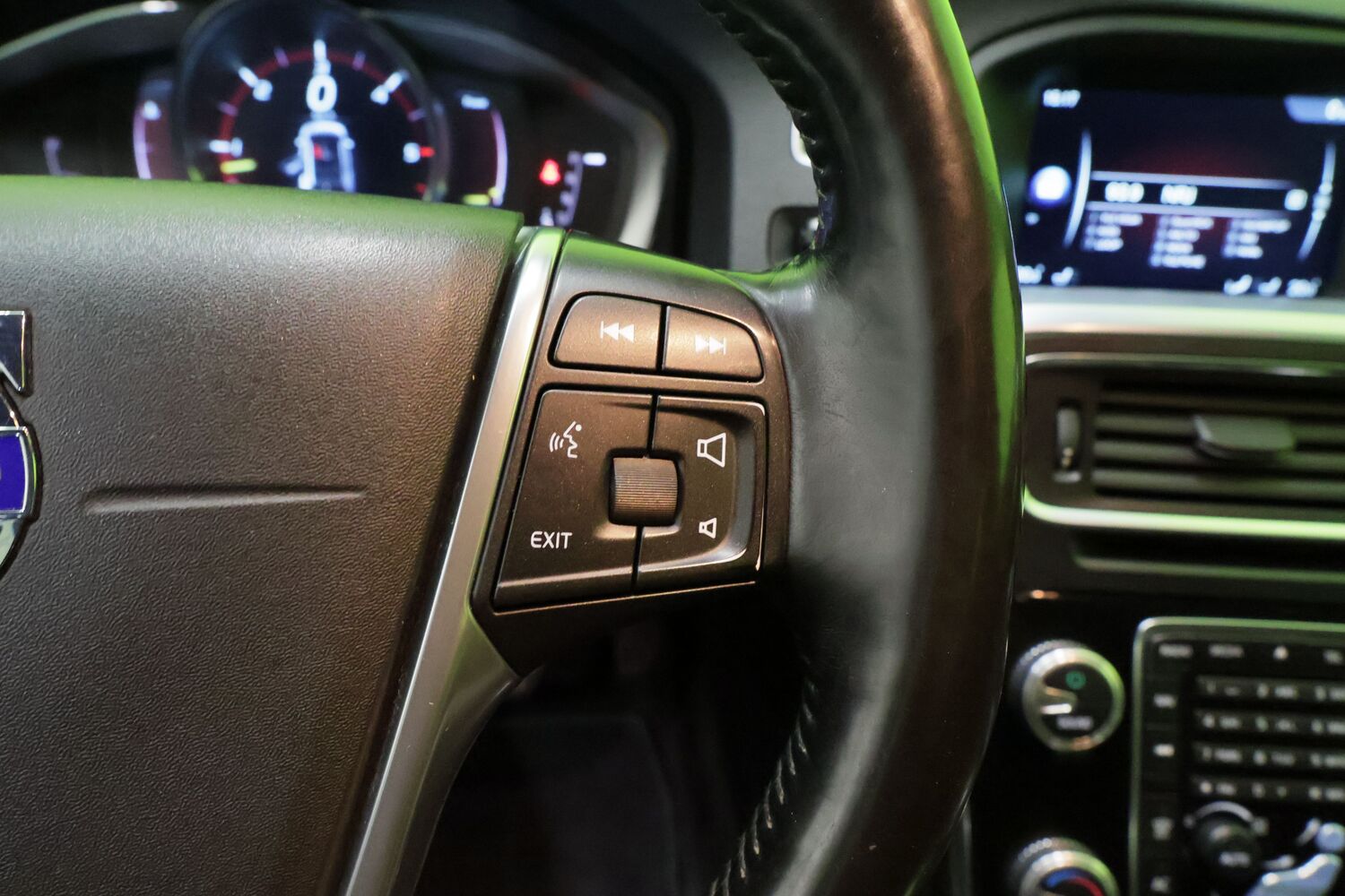 Volvo V60 Cross Country vaihtoauto