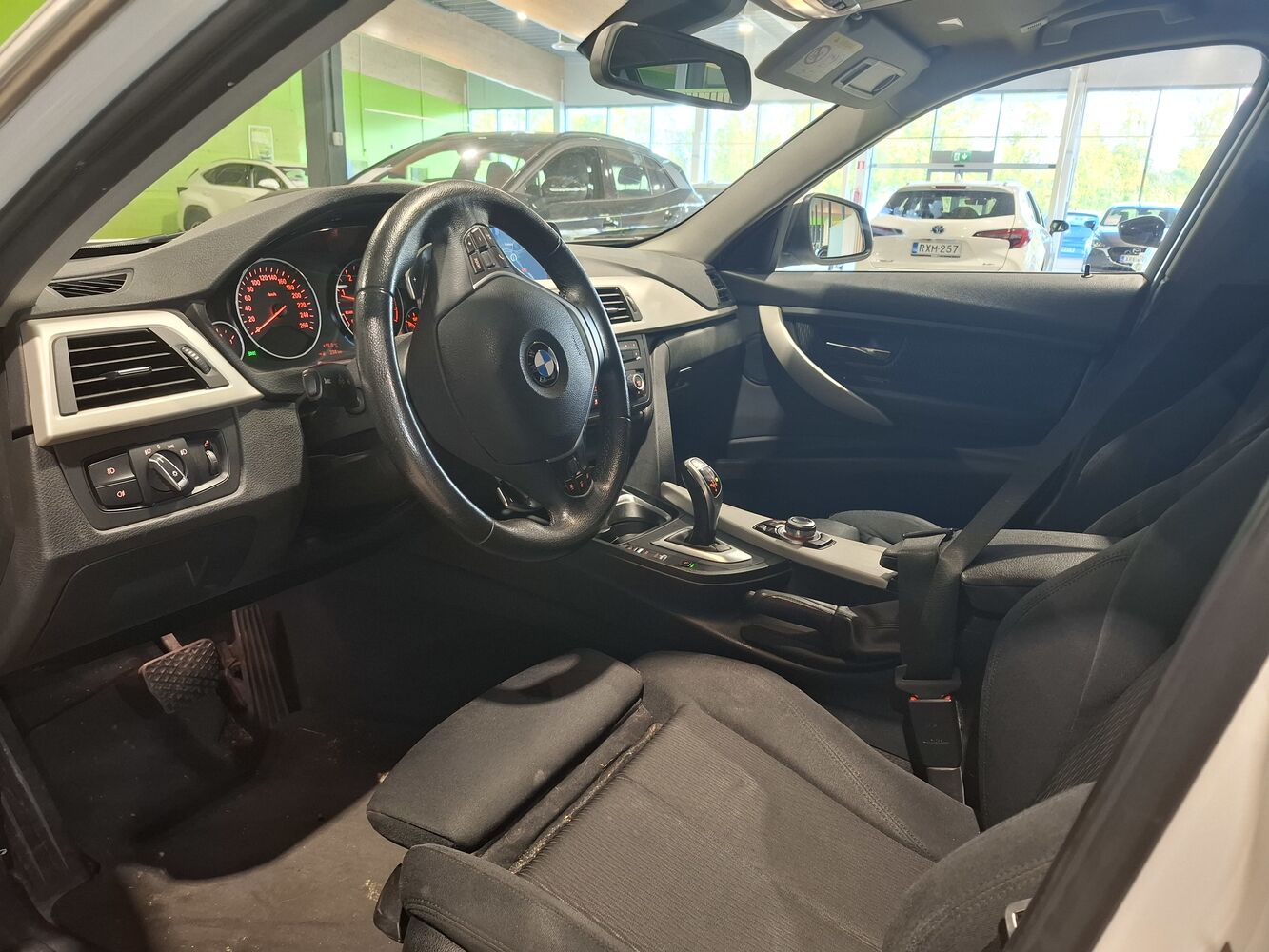 BMW 325 vaihtoauto