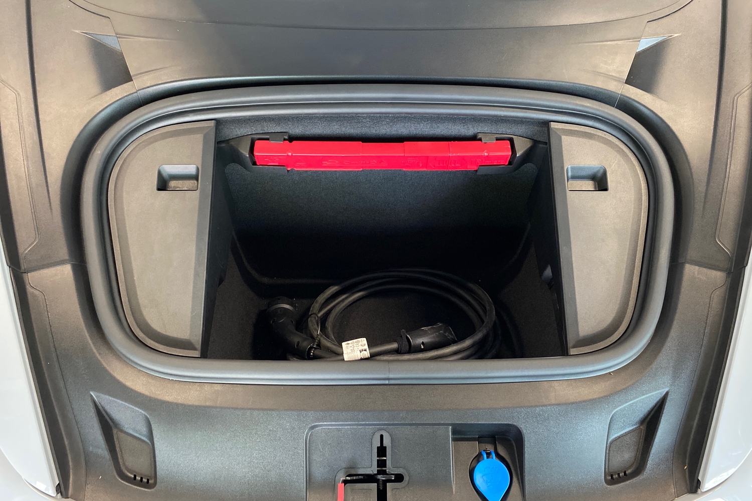 Porsche Taycan vaihtoauto