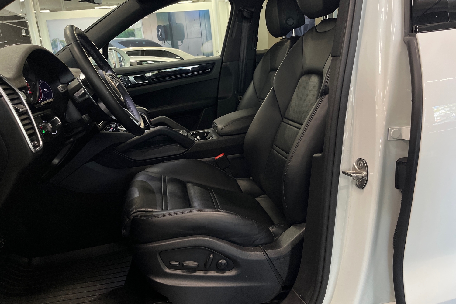 Porsche Cayenne vaihtoauto