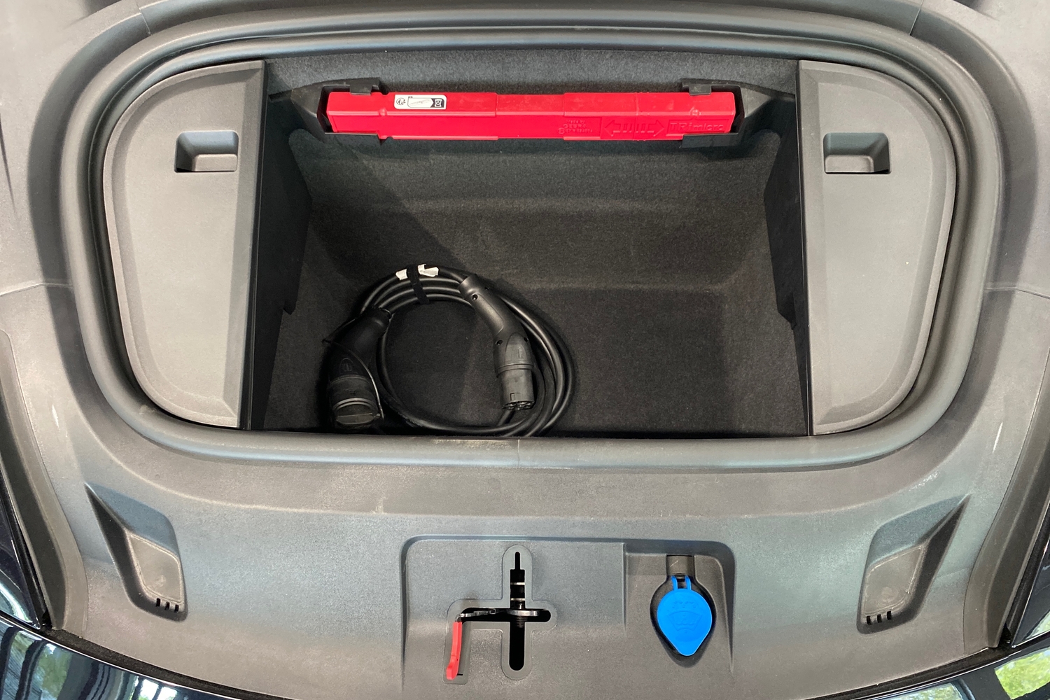 Porsche Taycan vaihtoauto