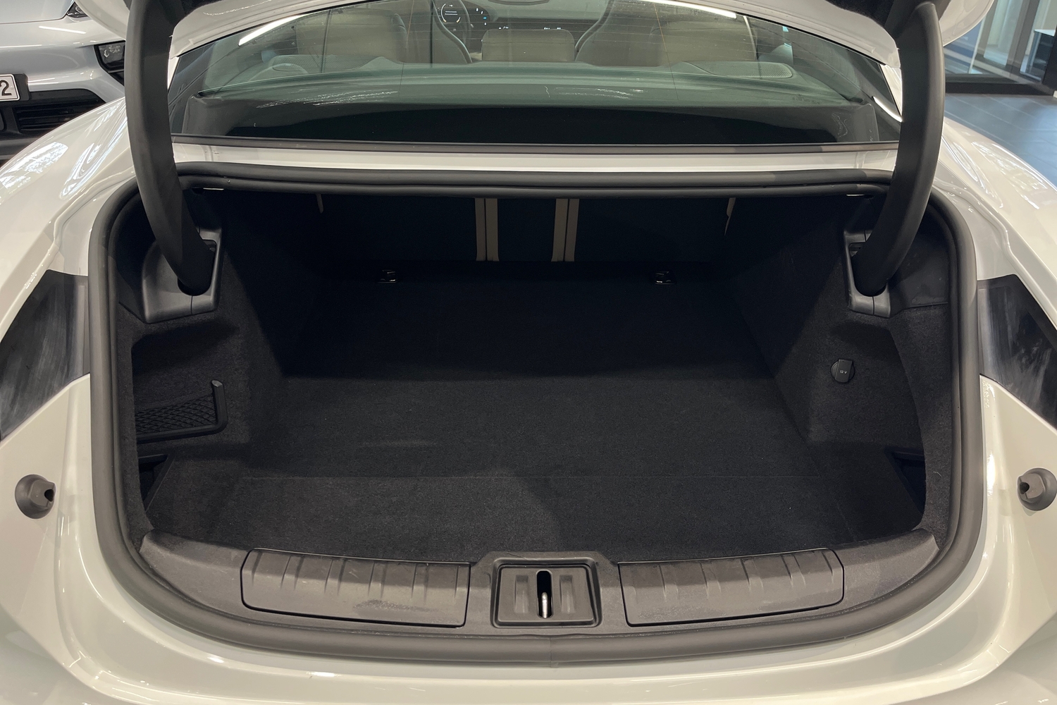 Porsche Taycan vaihtoauto