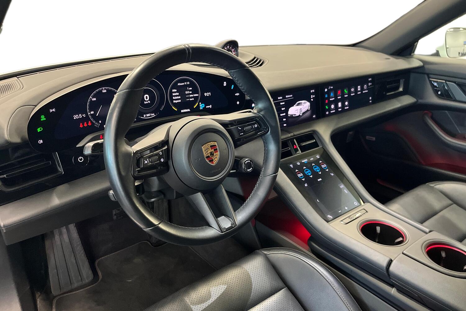 Porsche Taycan vaihtoauto