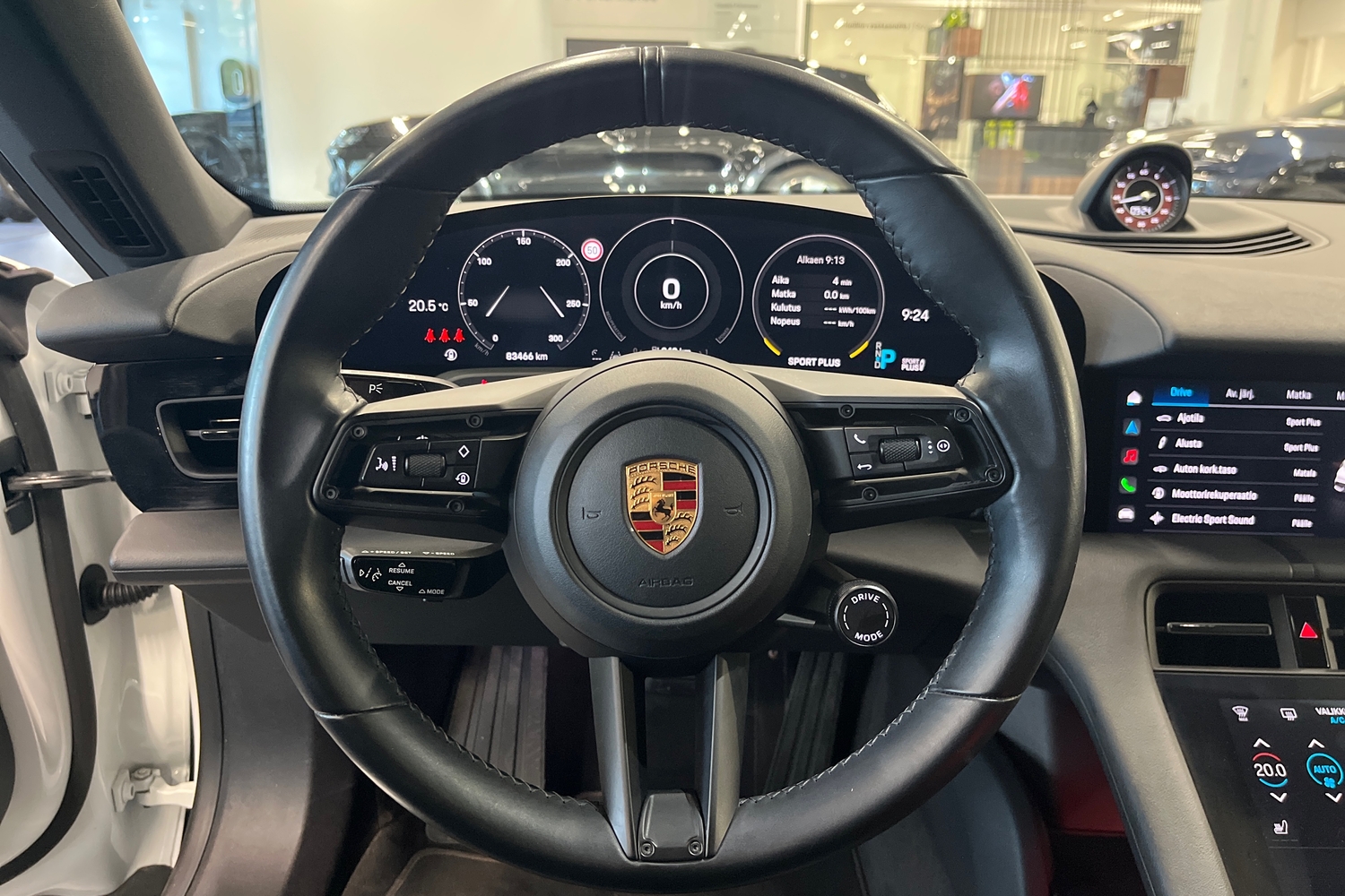 Porsche Taycan vaihtoauto
