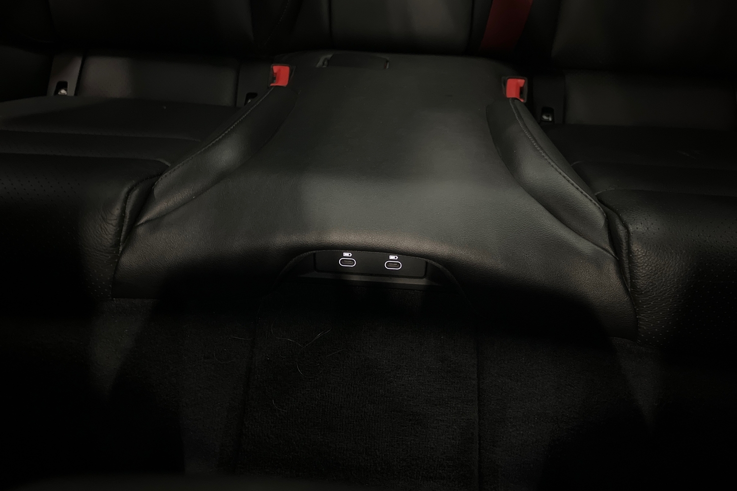 Porsche Taycan vaihtoauto
