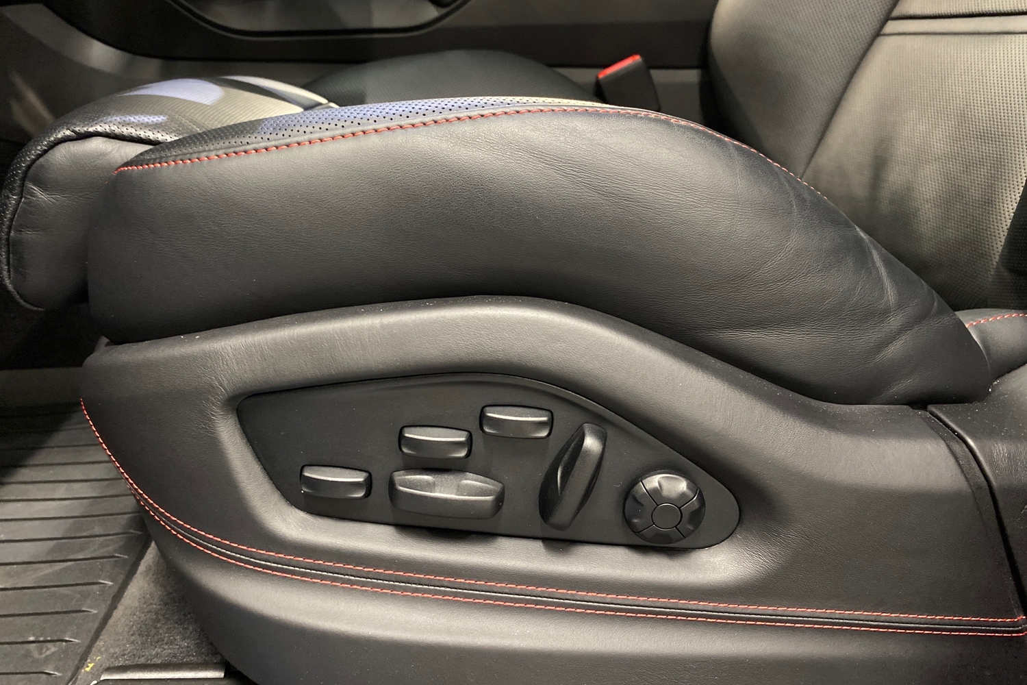 Porsche Cayenne vaihtoauto