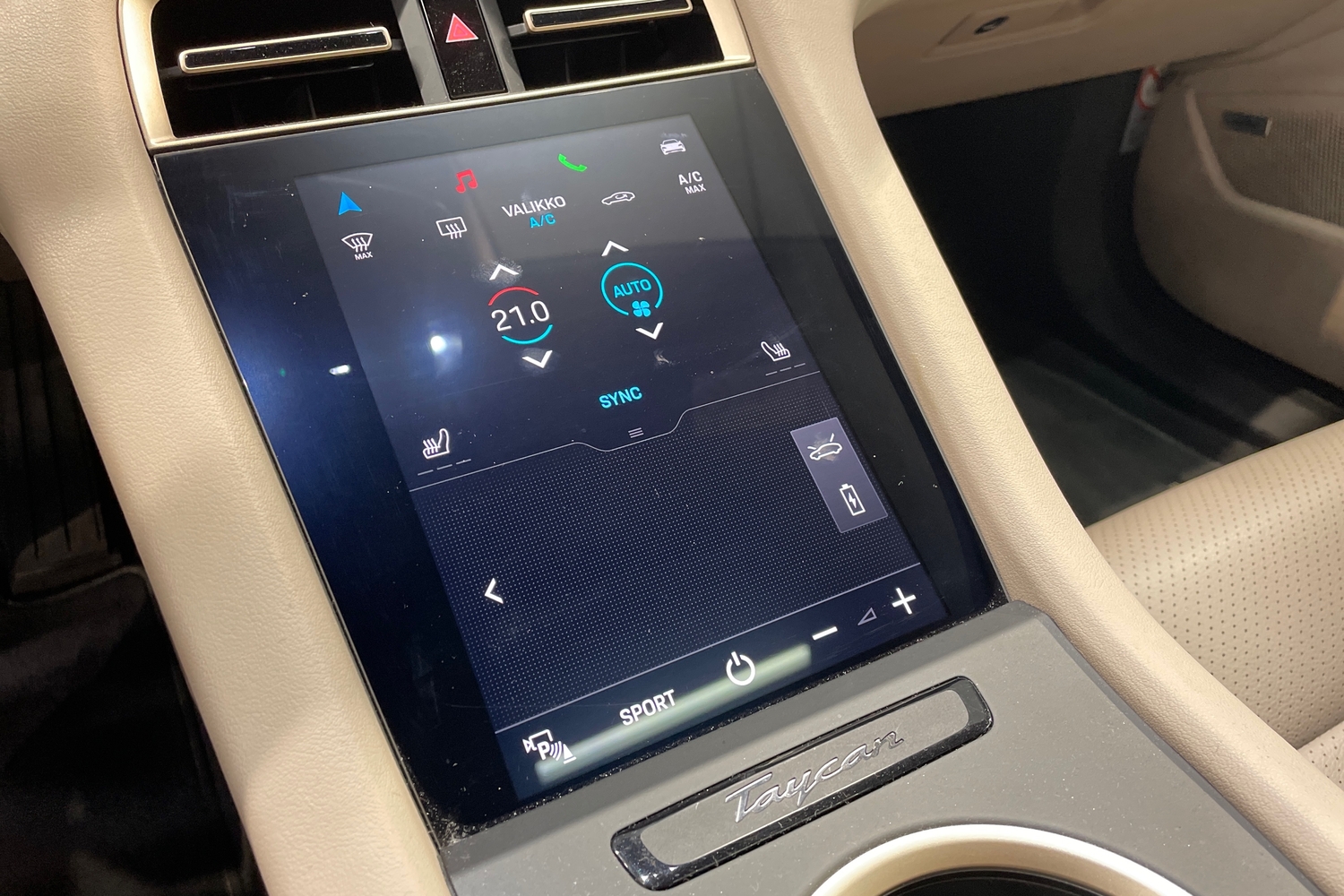 Porsche Taycan vaihtoauto