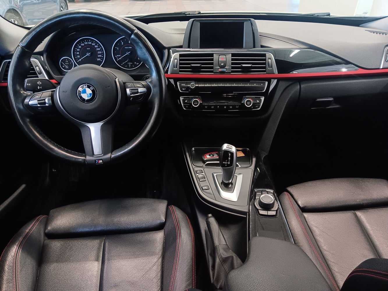BMW 320 vaihtoauto