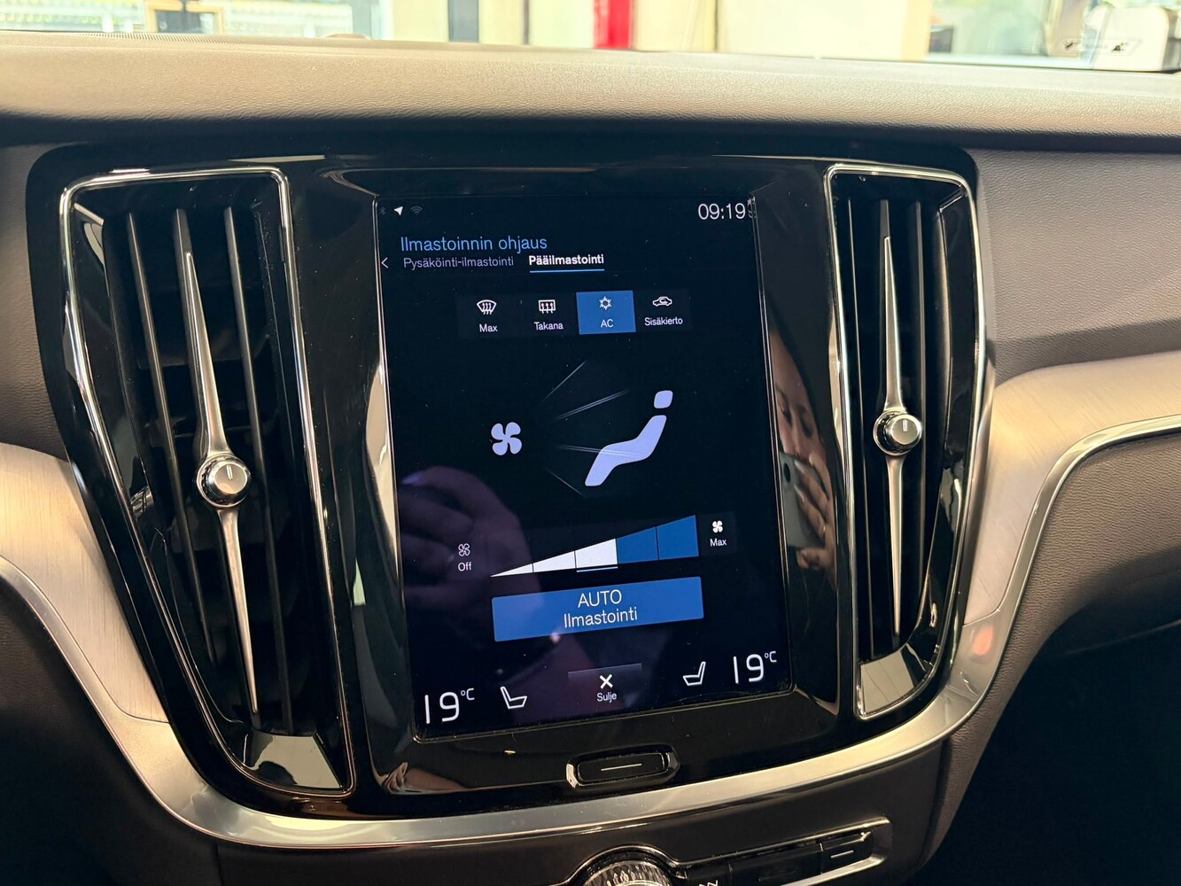 Volvo V60 vaihtoauto