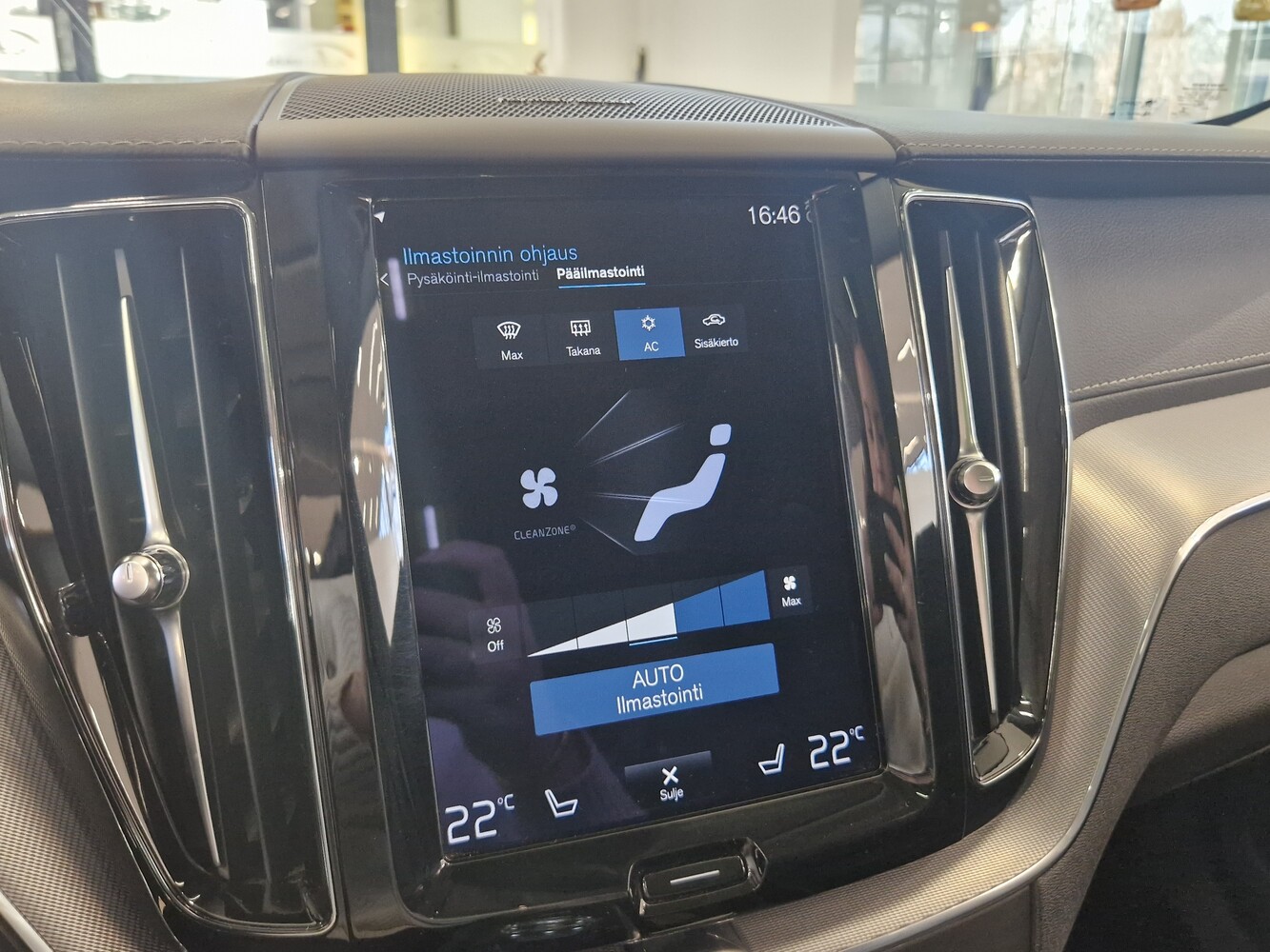 Volvo XC60 vaihtoauto