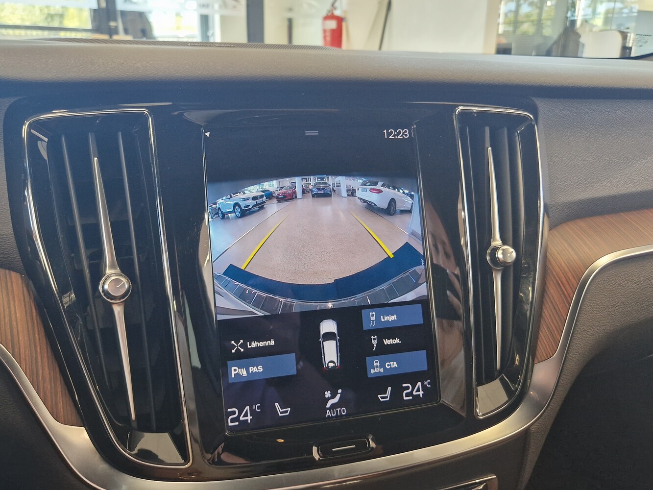 Volvo V60 vaihtoauto
