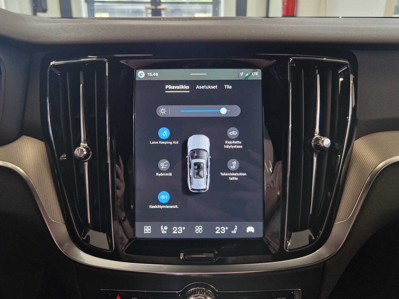 Volvo V60 vaihtoauto