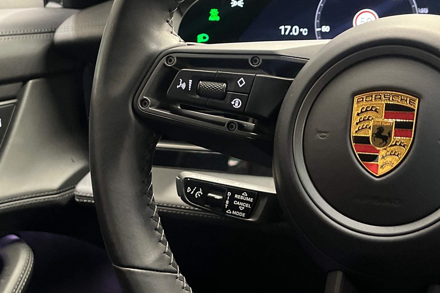 Porsche Taycan vaihtoauto