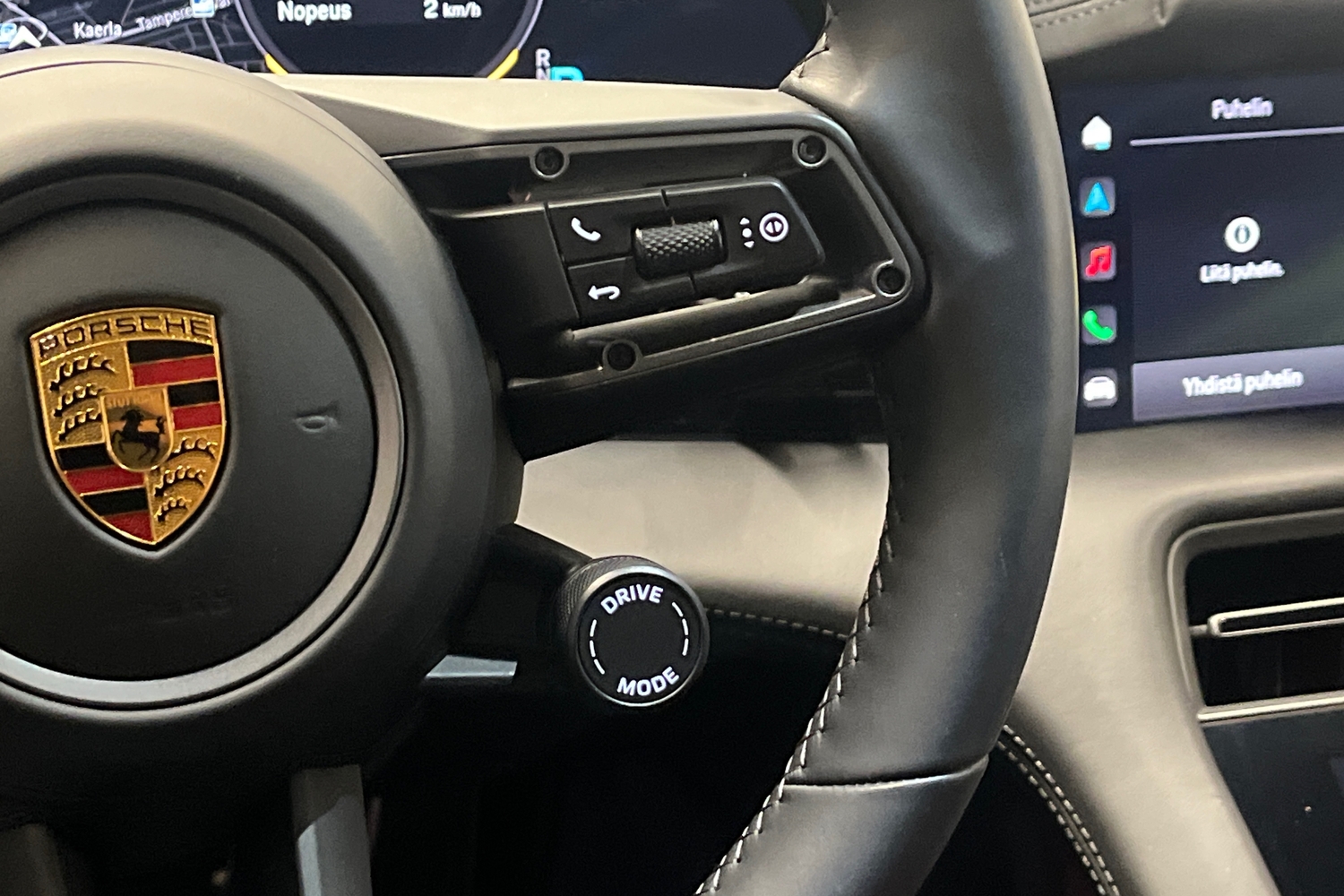 Porsche Taycan vaihtoauto